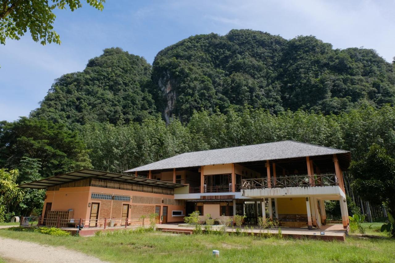 Monkey Mansion - Jungalows & Tours Khao Sok National Park Dış mekan fotoğraf