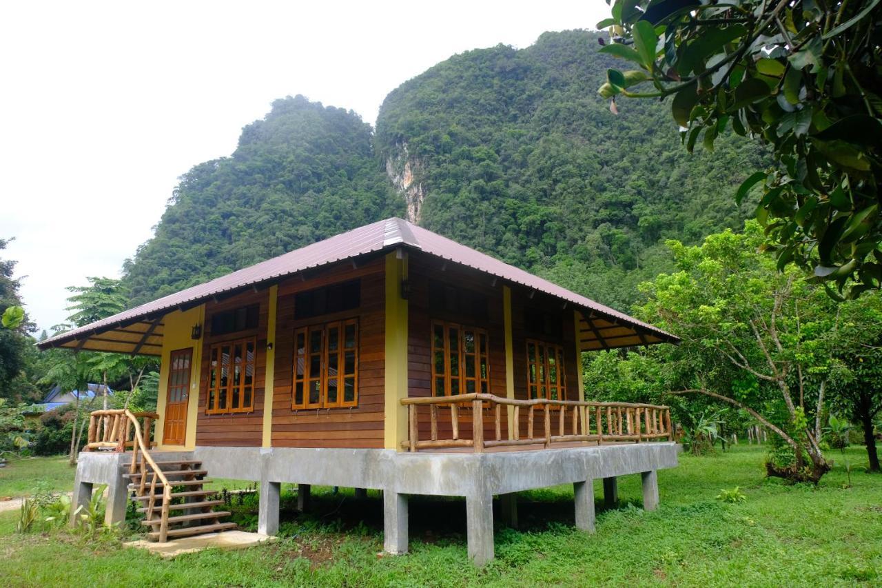 Monkey Mansion - Jungalows & Tours Khao Sok National Park Dış mekan fotoğraf