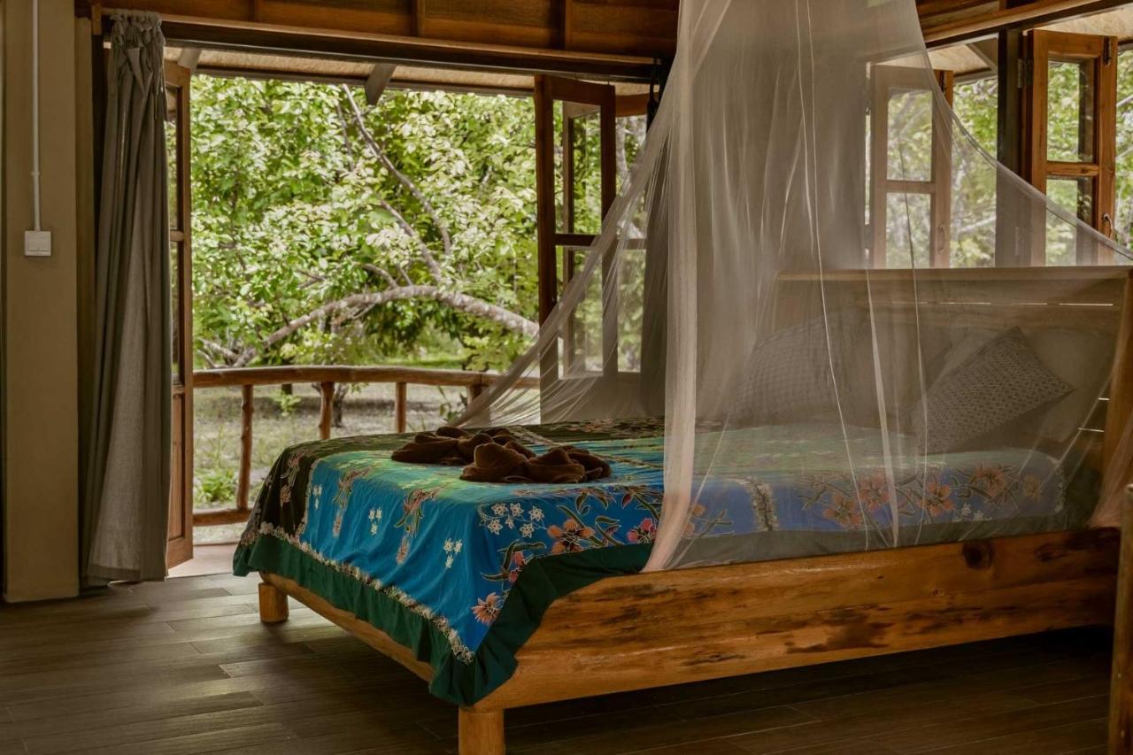 Monkey Mansion - Jungalows & Tours Khao Sok National Park Dış mekan fotoğraf