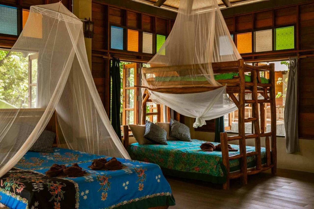 Monkey Mansion - Jungalows & Tours Khao Sok National Park Dış mekan fotoğraf