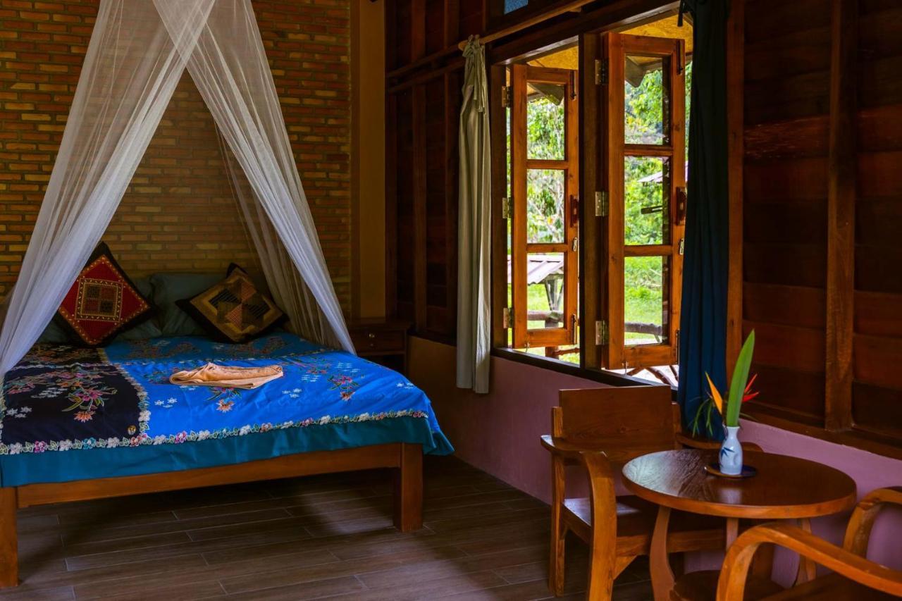 Monkey Mansion - Jungalows & Tours Khao Sok National Park Dış mekan fotoğraf