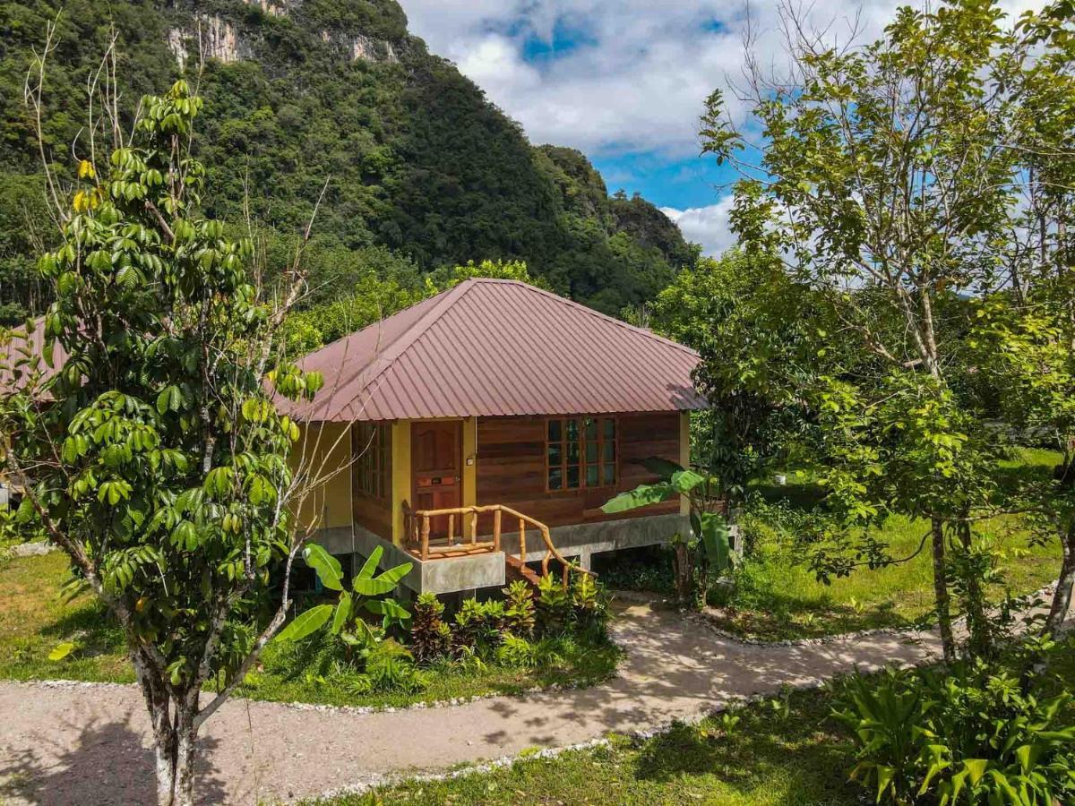Monkey Mansion - Jungalows & Tours Khao Sok National Park Dış mekan fotoğraf