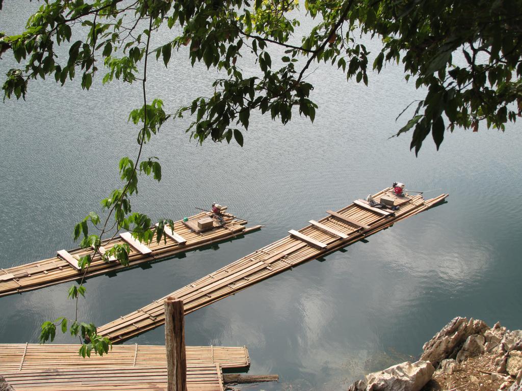 Monkey Mansion - Jungalows & Tours Khao Sok National Park Dış mekan fotoğraf